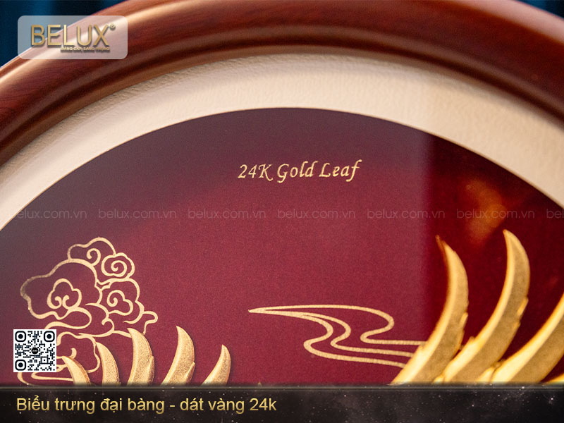Biểu trưng tròn đại bàng dát vàng 24k&nbsp;